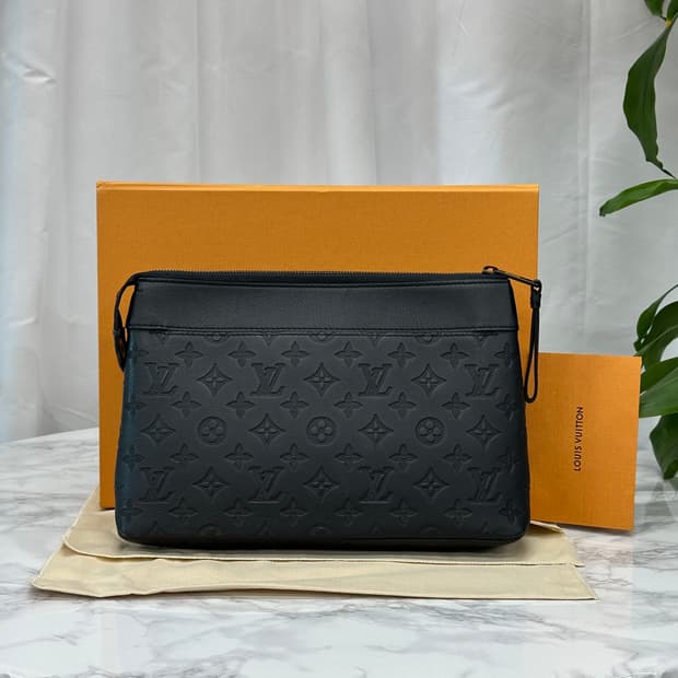 [새상품급/풀구성] 루이비통 포쉐트 보야주 수플 쉐도우 블랙