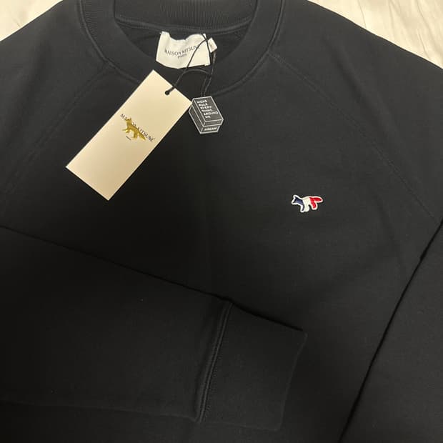 [s] 메종키츠네 트라이컬러 폭스 패치 스웨트셔츠 블랙 티셔츠 맨투맨
