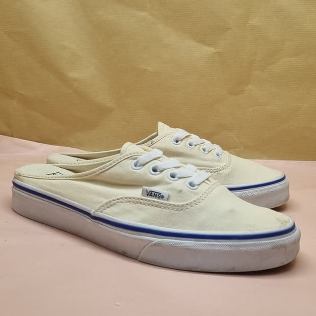 반스 어센틱 뮬 235