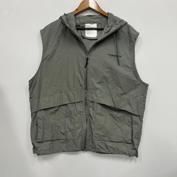 Code:graphy 그레이 민소매 바람막이 