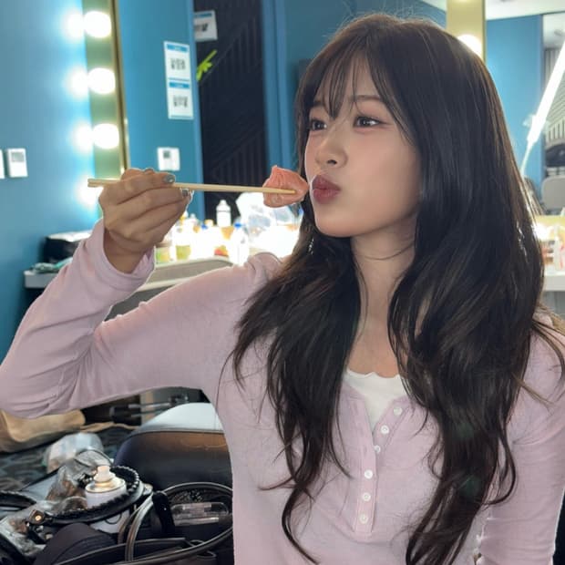 더바넷 Aimee Slim Layered T-shirt 라이트핑크