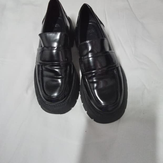 자라 페니 로퍼