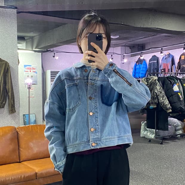 앤더슨벨 백절개 크롭 데님자켓 B3684