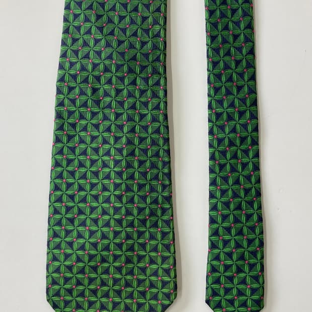 트루사르디 넥타이