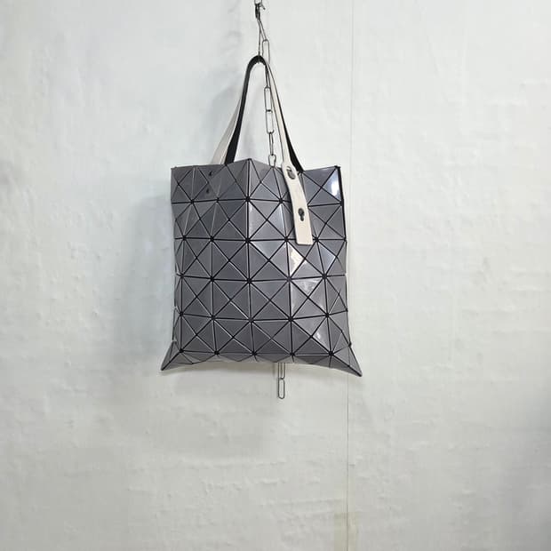 바오바오 루센트 은색 토트겸숄더백