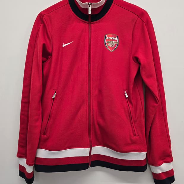 나이키 스우시 아스날 엠블럼 트랙탑져지.
싸이즈 95
