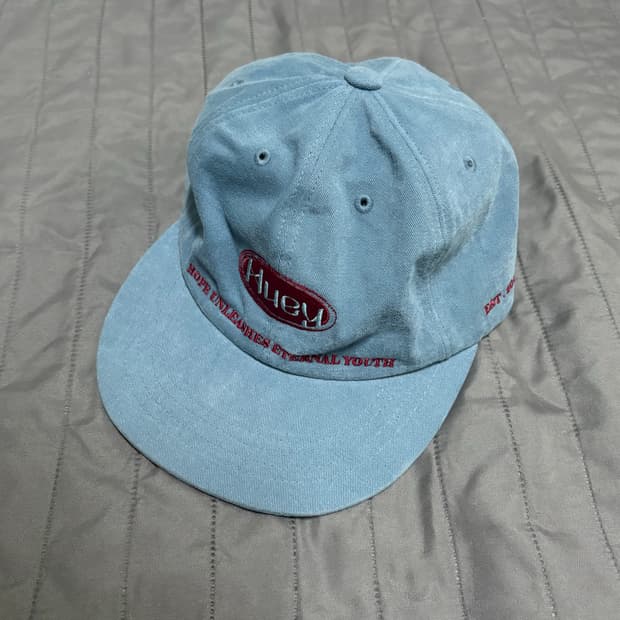 휴이 헤리티지 로고 캡 (스카이블루)
