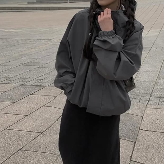 애니원모어 윈드브레이커 후드 바람막이 챠콜