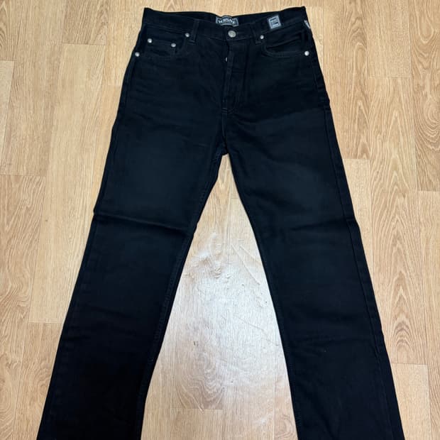 베르사체 블랙데님 판매합니다. 29/32사이즈 