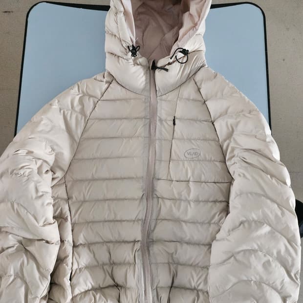 디미트리 블랙 VLAD 라이트 쉘 경량 다운 자켓 오트밀