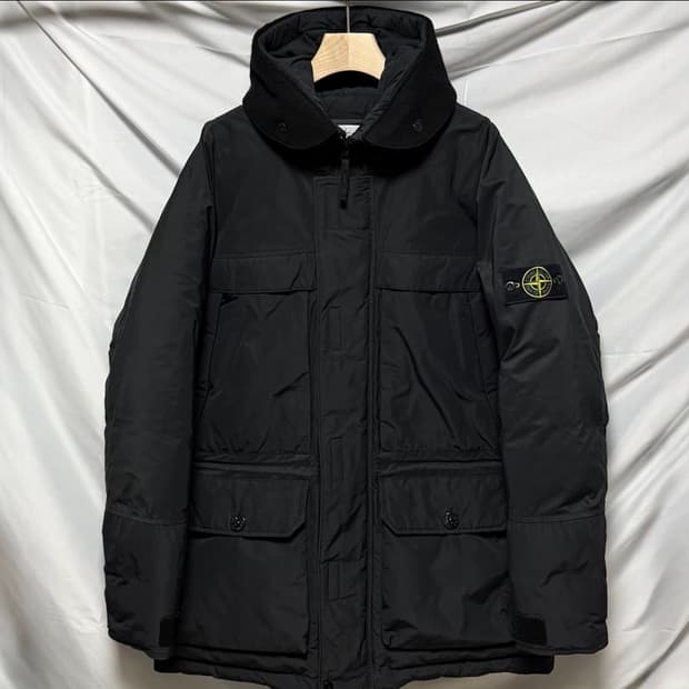 스톤아일랜드 마이크로랩스 다운 패딩