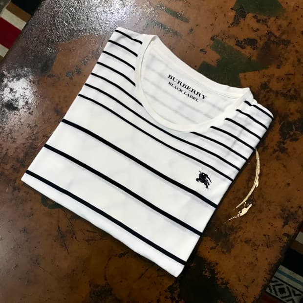 버버리 블랙라벨 화이트 컬러링 긴팔 쭉티 남성 102 여성 루즈핏