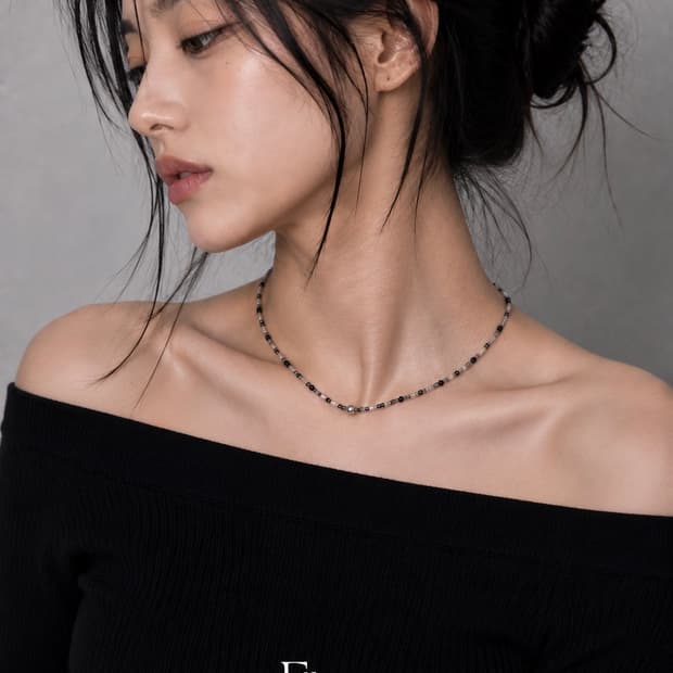 [문의폭주]Ellavo Mono Crystal Beads Necklace