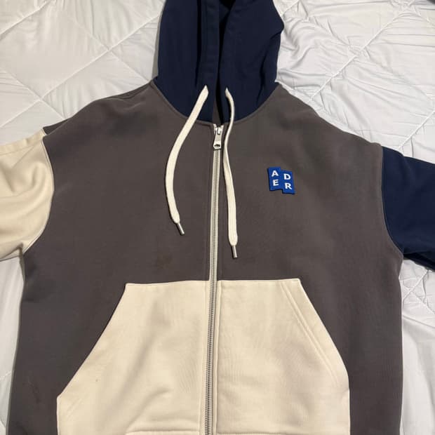 아더에러 시그니피컨트 TRS 태그 후드 집업 02 차콜