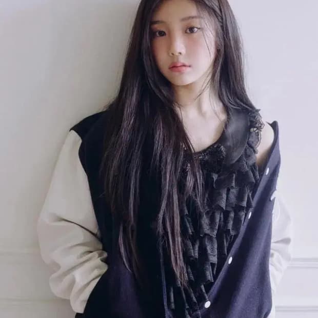 아일릿 원희 착용 폴로 랄프로렌 데님앤서플라이 바시티