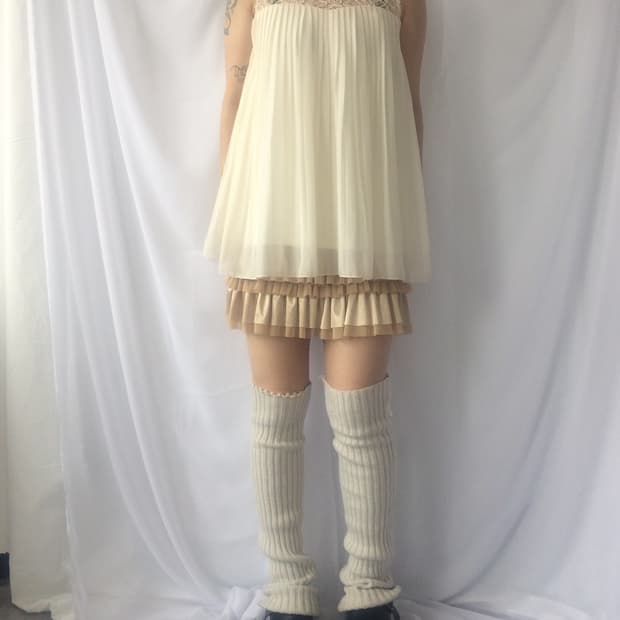 Crochet point pleats sleeveless onepiece