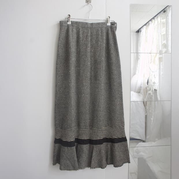 tricot multi fabric layer wool skirt