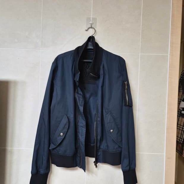 입생로랑 정품 남성집업 100