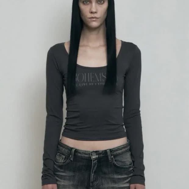 보헤미안서울 페일 프린티드 롱슬리브 차콜 사이즈 2