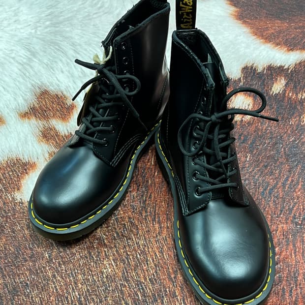 [250] 닥터마틴 1460 스무스 블랙 워커