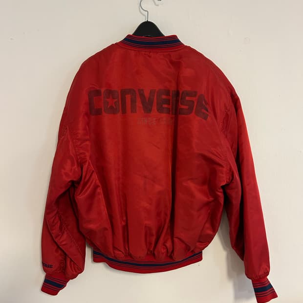 컨버스 90s 새틴 레드 봄버 재킷 