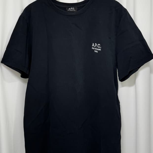 아페쎄 블랙 반팔티셔츠