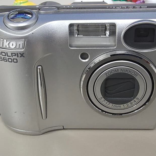니콘 쿨픽스 5600 빈티지 디지털카메라