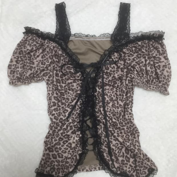 갸루 레오파드 오프숄더