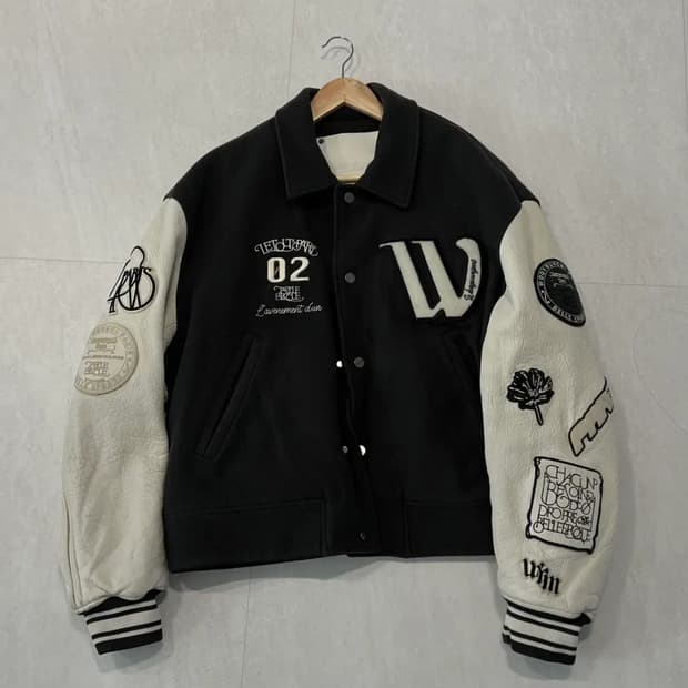 우영미 그레이 바시티 자켓