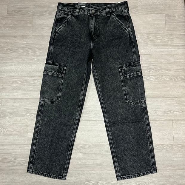 (새상품) 리바이스 568 블랙 데님 카고 팬츠 프리미엄 라인