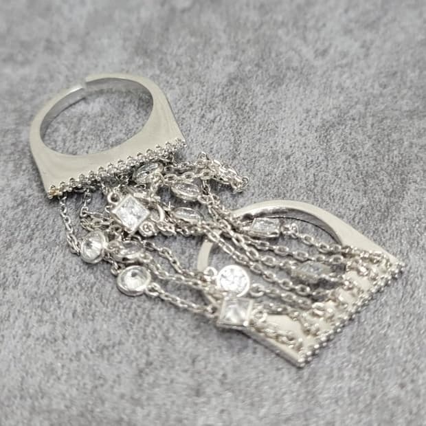 unique ring