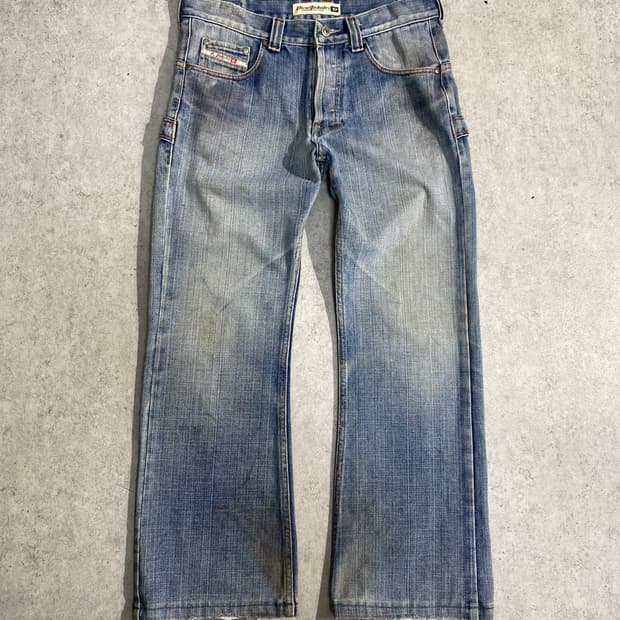 [32] Diesel 디젤 더티워시드 부츠컷 데님팬츠