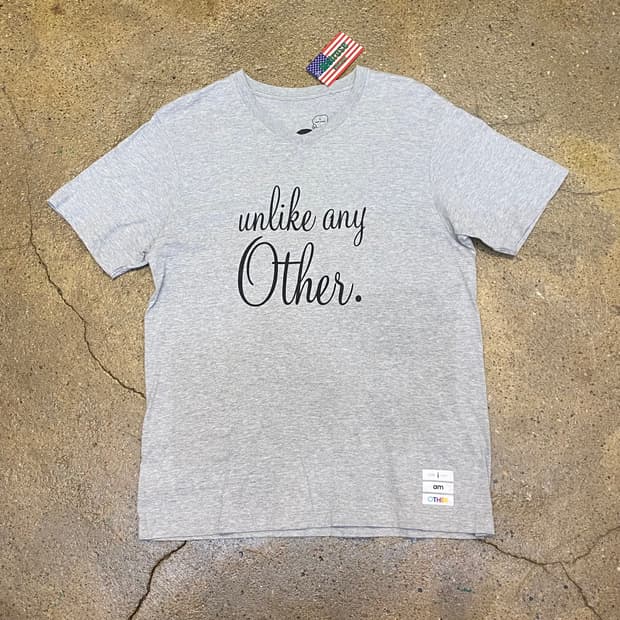 미국 빈티지 유니클로 퍼렐 윌리엄스 콜라보 반팔티 락티셔츠