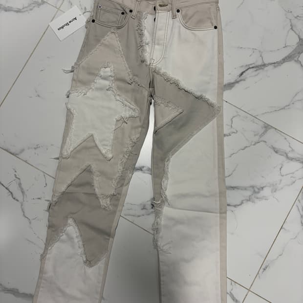 (새상품) Acne Studios 별 패치 데님 팬츠