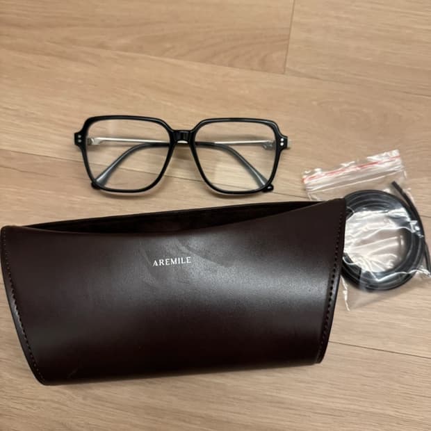 AREMILE 검정 뿔테 안경