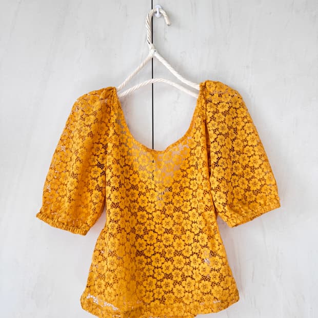 새상품 앤아더스토리즈 레이스 블라우스 옐로우 EUR 38(55,66사이즈