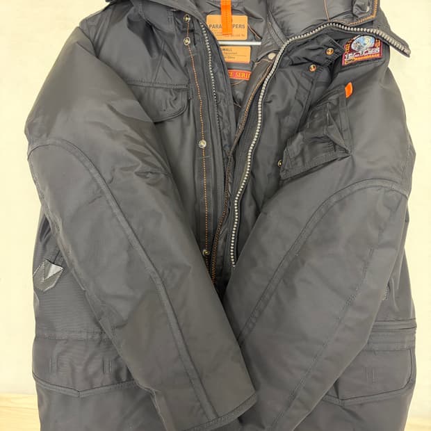 파라점퍼스 라이트핸드 자켓 패딩 S사이즈(100-105)새상품급