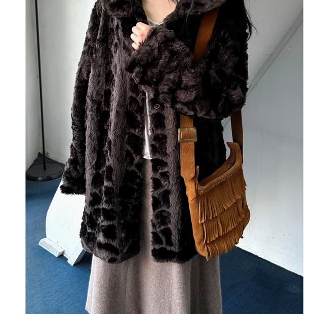 Design collar fake fur coat
