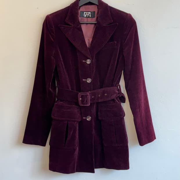버건디 벨벳 벨티드 자켓