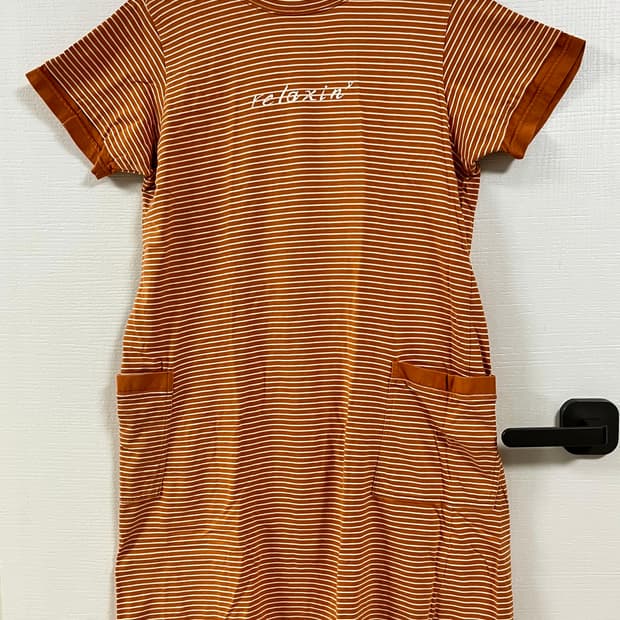 [DUKEDOM] 55-66 | 스트라이프 포켓 반팔 원피스