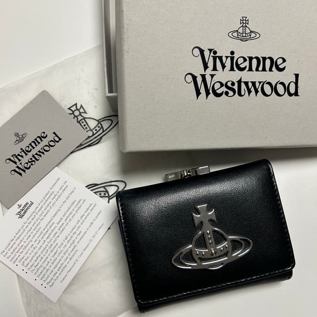 비비안웨스트우드 빅로고 반지갑 (박스포함)