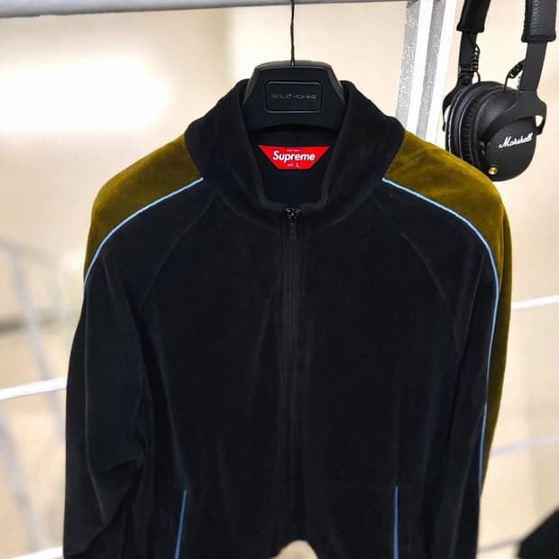슈프림 [정품] 벨벳 (시세 30만) 트렉 자수 자켓 L(100ㅡ105)