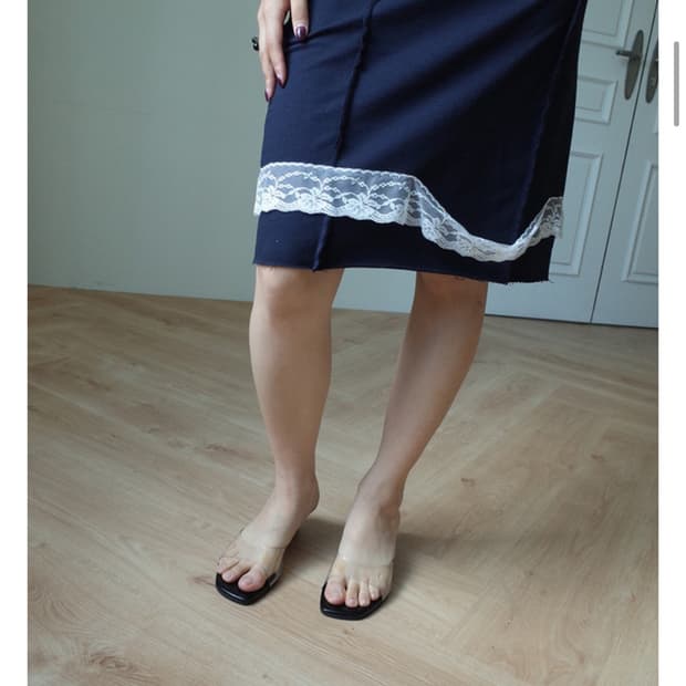 Eerhouse Nub lace skirt navy