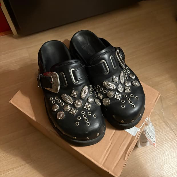 [41] toga 토가 비릴리스 스터드 뮬