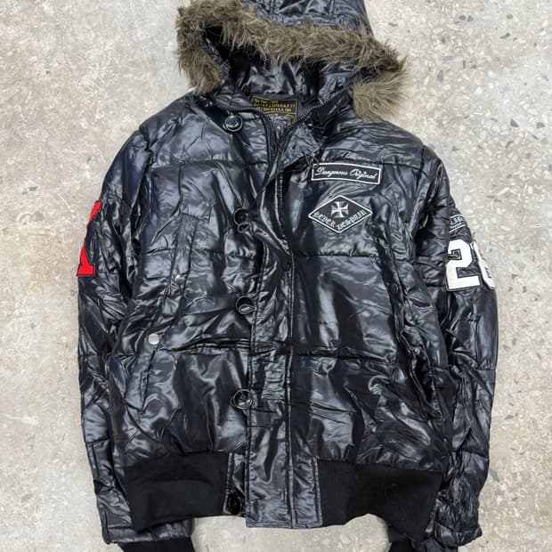 락시크 블랙 글로시 패치 패딩