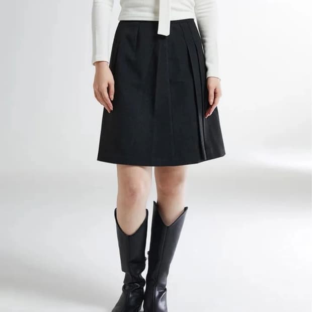 스파오 맞턱 미디 스커트 차콜 M