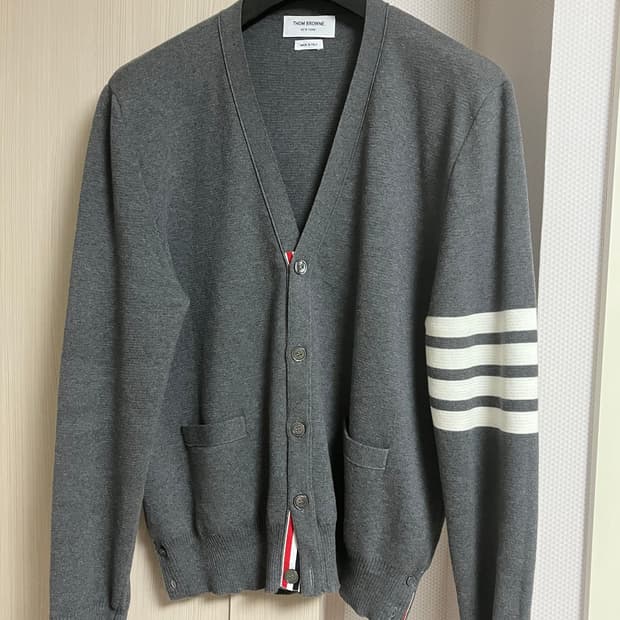 프라다 메리노울 가디건 4사이즈 판매