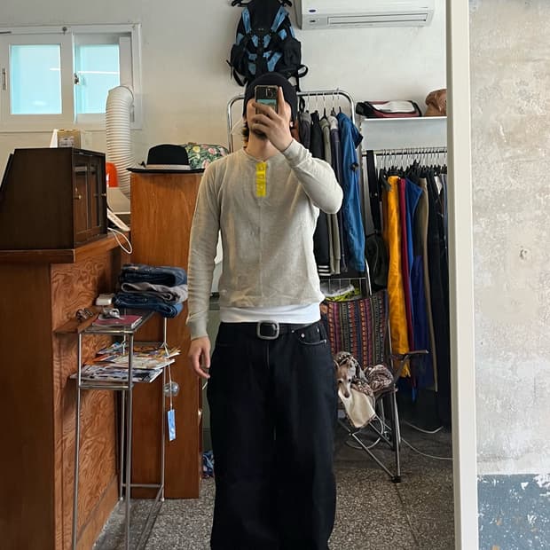 스투시 와플 써멀 헨리넥 긴팔티셔츠