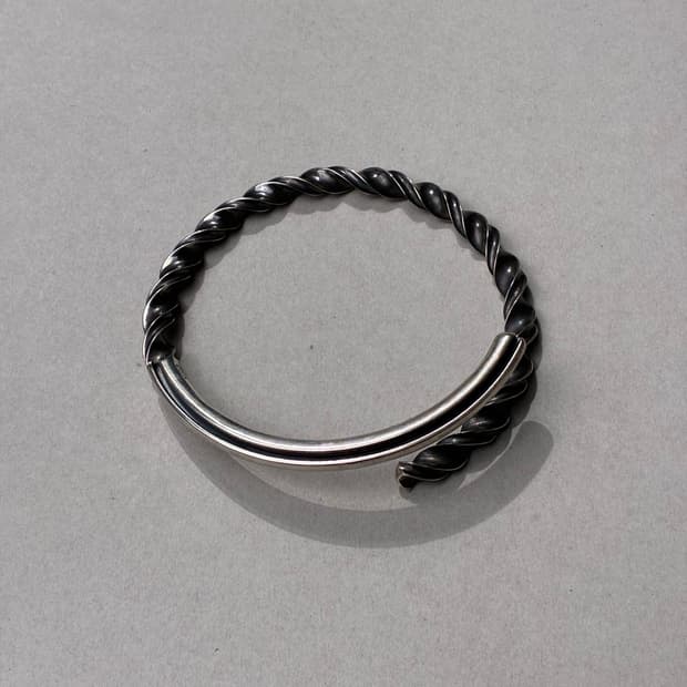 론원스 X 갤러리 디파트먼트 드릴 비트 커프 팔찌 925실버