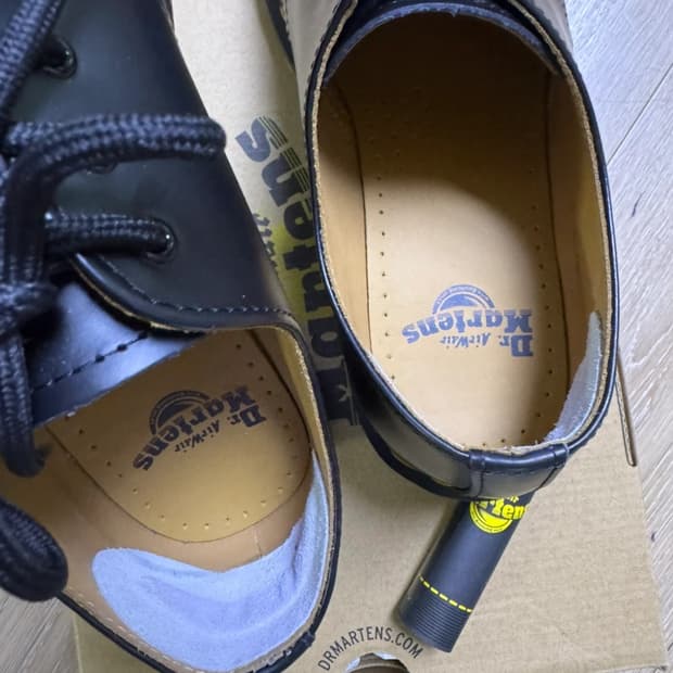 닥터마틴 1461 스무스 블랙 uk7 (260-265)